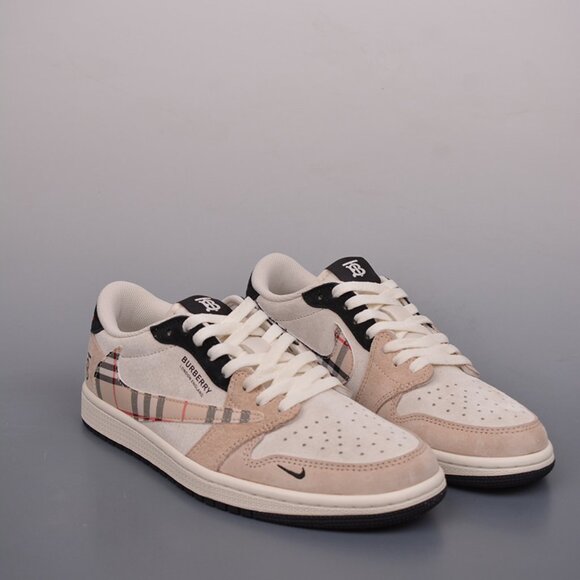 Fragment X Travis Scott Sneaker - Picture 2 of 9